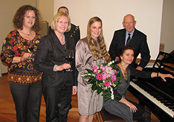 Der Vorstand, die Weink�nigin und die Musiker